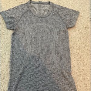 Grey patterned workout T-shirt